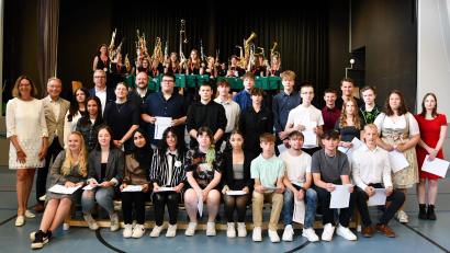 Bild: Dagmar Nachtigall/exb
Diese 29 Schülerinnen und Schüler sind die Qualibesten des Landkreises.