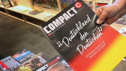 Bild: Karl-Josef Hildenbrand/dpa
Im Handel ist „Comapct“ nicht mehr zu finden. Droht auch Besitzern des Magazins eine Strafe?
