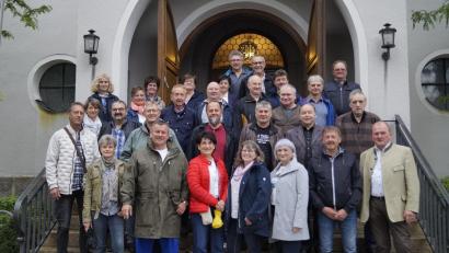 Bild: Gerhard Kreuzer/exb
Die Jahrgänge 1964/65 trafen sich in Bärnau, um an die gemeinsame Schulzeit zu erinnern.