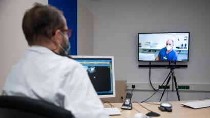 Symbolbild: Sebastian Gollnow/dpa
Telemedizin ist eines von vielen Gebieten, die bei der Gesundheitsvorsorge im ländlichen Raum künftig eine wichtige Rolle spielen können.