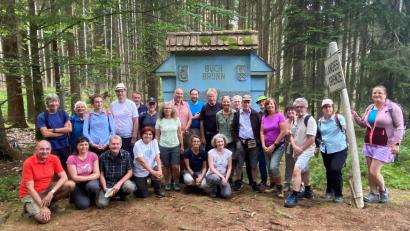 Bild: Fraktion Bündnis 90/Die Grünen/exb
Die Teilnehmer an der grenzüberschreitenden Wanderung.