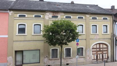 Bild: pi
Im Hauptgebäude Hauptstraße 17 ist die Einrichtung einer Bücherei geplant.