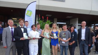 Bild: apr/exb
Die besten Absolventen der Alexander-von-Humboldt-Mittelschule wurden geehrt.