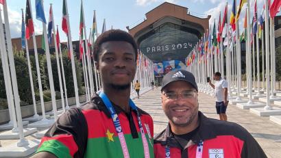 Bild: Sawadogo
Ein Selfie aus Paris: Faysal Sawadogo (links) und der Amberger Oliver Reiff sind am Donnerstag bei den Olympischen Spielen angekommen.