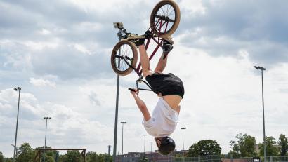 Bild: Stephan Huber
Bilder wie dieses gab es beim Loco Jam 2024 im Skaterpark Am Schanzl in Amberg reihenwiese zu sehen.