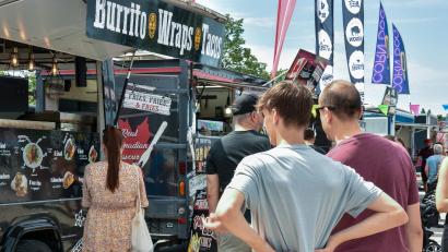 Bild: Stephan Huber
Beim Foodtruck-Festival in Amberg gab es viele Klassiker aus der amerikanischen und mexikanischen Küche. Es ging aber auch noch exotischer.
