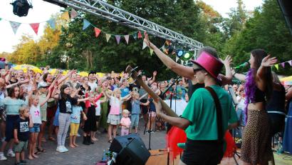 Bild: Madlene Windisch/exb
Ein neunstündiges Musikprogramm erlebte das Publikum beim Bright-Mountain-Festival.