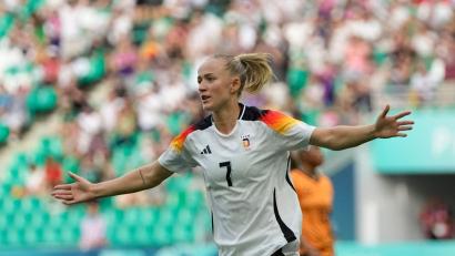 Bild: Silvia Izquierdo/AP/dpa
Jubel nach weiterem Turniertor: Lea Schüller