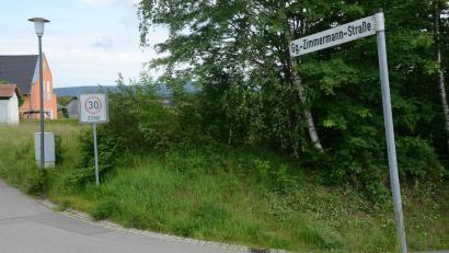 Bild: bey
Die Gemeinde Eslarn hatte vor 31 Jahren eine Straße nach einem Missbrauchstäter benannt.
