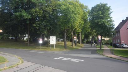 Bild: fz
Ab der Kreuzung beginnt rechts die Felixallee. An der Straße, die zur Felixkirche hochführt, liegt das Baugebiet "An der Felixallee".