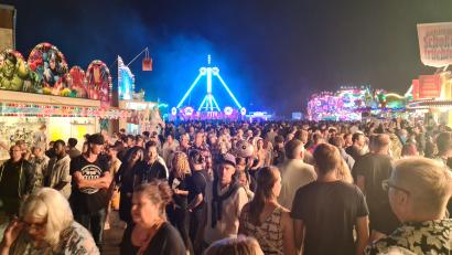 Bild: sne
100.000 Deutsche und Amerikaner feierten friedlich das 63. Deutsch-Amerikanische Volksfest.