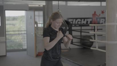 Bild: Jakob Graf
Luftboxen als Aufwärmübung beim Boxtraining.