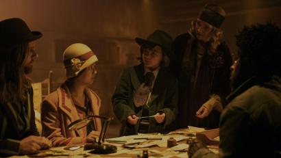 Bild: -/Apple TV+/dpa
Eine Szene aus der Comedyserie „Time Bandits“, die aktuell auf Apple TV+ zu sehen und ein Remake des gleichnamigen Kinderfilms aus den 80er Jahren ist.