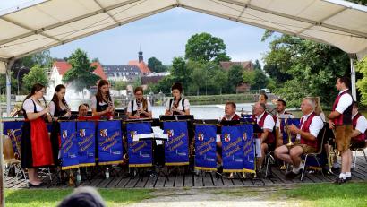 Bild: bkr
Die Stadtkapelle Kemnath bestritt das dritte Seebühnenkonzert in diesem Jahr.