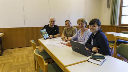 Bild: All Generations/Maria Elling 
Intensive Planungen vor den beiden Benefizkonzerten hatten (von links) Michael Birkhan, Andreas Stahl, Marion Elling-Birkhan und Maren Gleixner vom Chor All Generations.