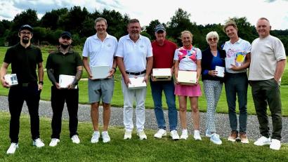 Bild: Greiten
Die Sieger beim Benefiz-Golfturnier in Schwanhof.