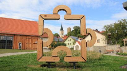 Bild: Veronika Kiener, Regionalmanagement des Landkreises Schwandorf/exb
Die Puzzleteile stehen an drei Orten im Landkreis Schwandorf.