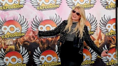 Bild: Gregor Continanza
Blonde Haare, schwarze Kleidung:: Marita Burgers Bühnenoutfit bei Captain Hollywood Project. Seit diesem Jahr gehört die Bodenwöhrerin der Gruppe an, die international auftritt.