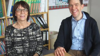 Bild: Forster, Josef (WAIDHAUS@T-ONLINE.DE)
Lothar Drachsler geht nun wohl als letzter Schulleiter von Waidhaus in die Geschichte ein, was nicht nur Bürgermeisterin Margit Kirzinger ärgert.       Bild: fjo