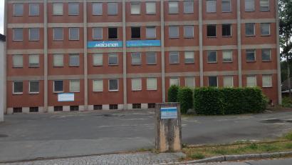 Bild: Adam, Johann [ADJ] (joad-abr-nt@t-online.de)
Das ehemalige Verwaltungsgebäude von Papier Meichner wird zu einem Wohnhaus mit 19 Einheiten umgebaut