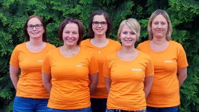 Bild: Niebauer (NIB), Heinrich [NIB] (zeitungsbericht@nie-bauer.de)
Christine Schleicher, Susanne Fasoldt, Lena Obendorfer, Mareike Lindner, Karina Schwaiger wurden Meister und steigen in die Landesliga auf.