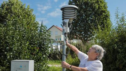 Bild: Wolfgang Steinbacher
Irene Zeller betreibt seit über 25 Jahren eine Wetterstation im Amberger Stadtteil Ammersricht.