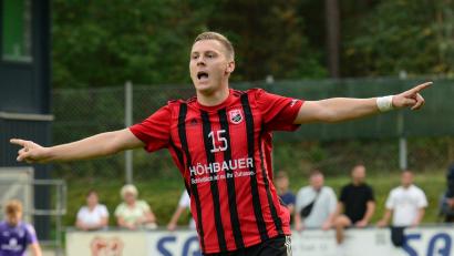 Bild: ham
Felix Diermeier (Szene aus einem früheren Spiel) durfte in Landshut über seinen Treffer zum 3:0 jubeln.