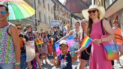 Bild: Petra Hartl
Seifenblasen durften beim Christopher Street Day in Amberg nicht fehlen.