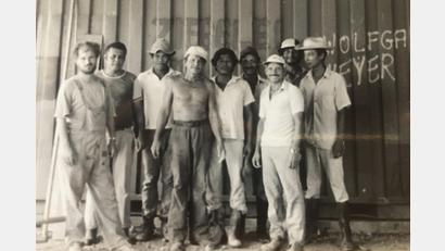 Bild: fdl
Wolfgang Meier in Nicaragua. Er baute dort zwischen 1983 und 1990 ein Sägewerk und eine Ziegelfabrik auf. Davor hatte er von 1980 bis 1983 in der Botschaft von Nicaragua als Wirtschaftsattaché gearbeitet.