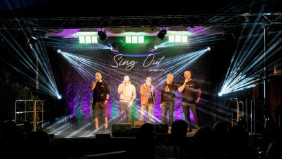 Bild: Sing Out/exb
"Sing Out" startet bei einem international besetzten Festival.