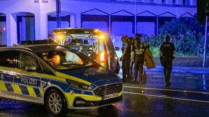 Bild: Christoph Reichwein/dpa
Laut Innenminister Reul wurde den ganzen Tag eine „heiße Spur“ verfolgt.