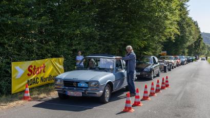 Bild: Roland Wellenhoefer
Auf Startplatz Nummer 1 ging das Siegerteam aus dem Vorjahr, Arthur KIeßling und Jürgen Popp vom MSC Münchberg/MSC Helmbrechts, mit einem Peugeot 504 GL an den Start.