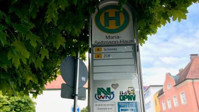 Bild: Gabi Schönberger
Die Haltestelle "Maria-Seltmann-Haus" auf der Linie 4 zählt zu jenen, die dem neuen Liniennetz in Weiden zum Opfer fallen könnten.