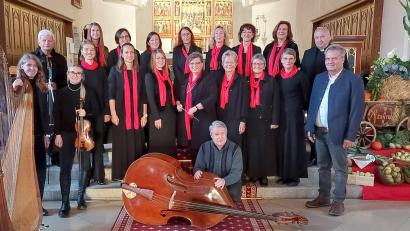 Archivbild: Ensemble Kreuzer/exb
Der Frauenchor Ensemble Kreuzer nach dem Konzert 2023 in der Stadtpfarrkirche Tirschenreuth.