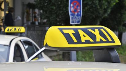 Symbolbild: Petra Hartl
In Selb sprang ein Mann aus dem Taxi, ohne für seine Beförderung zu bezahlen.