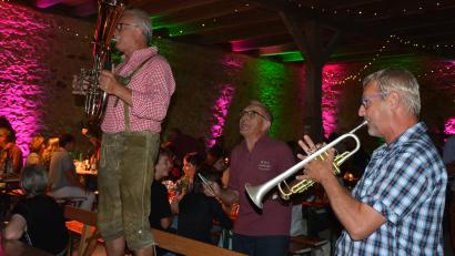 Bild: jr
Es herrschte eine prächtige Stimmung beim Weinfest.