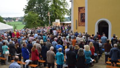 Archivbild: swo
Auch in diesem Jahr werden wieder zahlreiche Wallfahrer bei der Festwoche auf dem Mausberg bei Gebenbach erwartet.