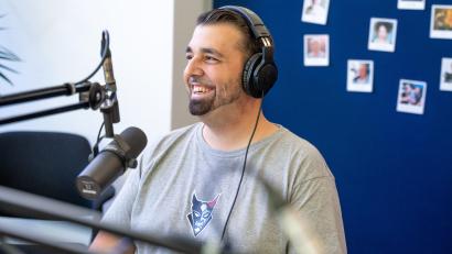 Bild: Marina Gube
Manuel Gössl aus dem Medienteam der Blue Devils Weiden war zu Gast in der neuen Folge des Podcasts "Powerplay".