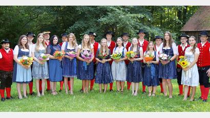 Bild: mfh
Elf Kirwa-Paare werden bei der Rosenberger Kirwa mit Unterstützung der Birgländer Musikanten den Baum austanzen.