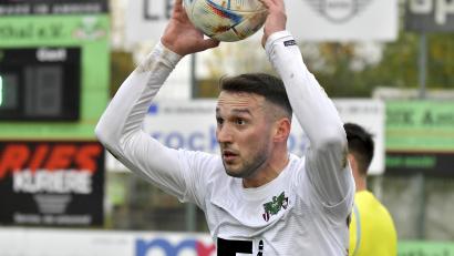 Archivbild: Hubert Ziegler
Mergim Bajrami wirft den Ball künftig für den SC 04 Schwabach ein.