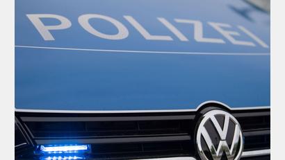 Bild: Lino Mirgeler/dpa
Zwei Jugendliche wurden in Niederbayern festgenommen, weil sie eine vermeintliche Pistole mit sich trugen. (Symbolbild)