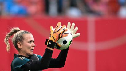 Bild: Sebastian Christoph Gollnow/dpa
Merle Frohms hält künftig keine Bälle für das DFB-Team mehr.