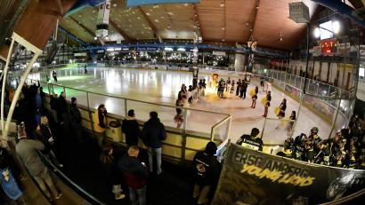 Archivbild: Hubert Ziegler
Zum Saisonauftakt in der Eishockey-Bayernliga trifft der ERSC Amberg daheim auf den Vorjahresmeister Königsbrunn.