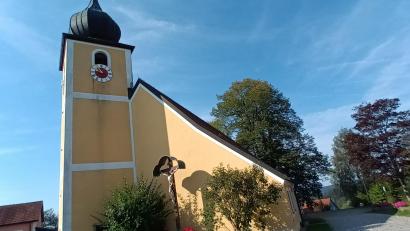 Bild: pi
Beim "Tag des offenen Denkmals" geht es um die Geschichte der Pfarrkirche in Neukirchen zu St. Christoph.