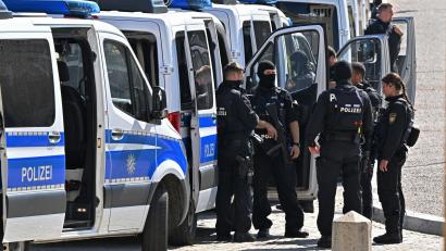 Bild: Peter Kneffel/dpa
Zahlreiche Polizisten, darunter auch Spezialkräfte, waren in der Münchner Innenstadt im Einsatz.