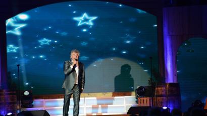 Bild: bey
Andy Borg bei seinem Auftritt in Nabburg unter dem Motto "Schlager & Spaß". Beides bekommen die Besucher.