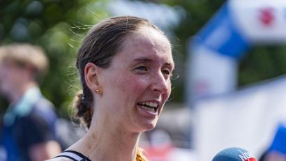 Bild: Jan Pappenfuß/dpa
Die Weidenerin Marlene Gomez-Göggel wurde bei der deutschen Meisterschaft im Triathlon in Hannover Fünfte.