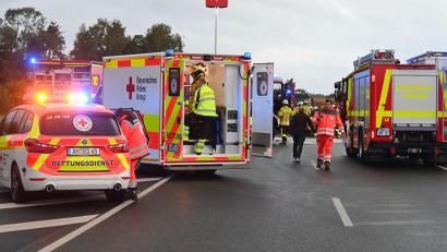 Bild: gf
Bei einem schweren Unfall im Stadtgebiet von Amberg auf der B85 wurden am Morgen zwei Menschen schwer verletzt.