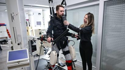 Bild: Bernd Weißbrod/dpa
Mike Glemser klagt nun auf Schmerzensgeld.