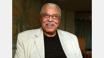 Archivbild: Rick Rycroft/AP/dpa
James Earl Jones war für seine tiefe Stimme bekannt.